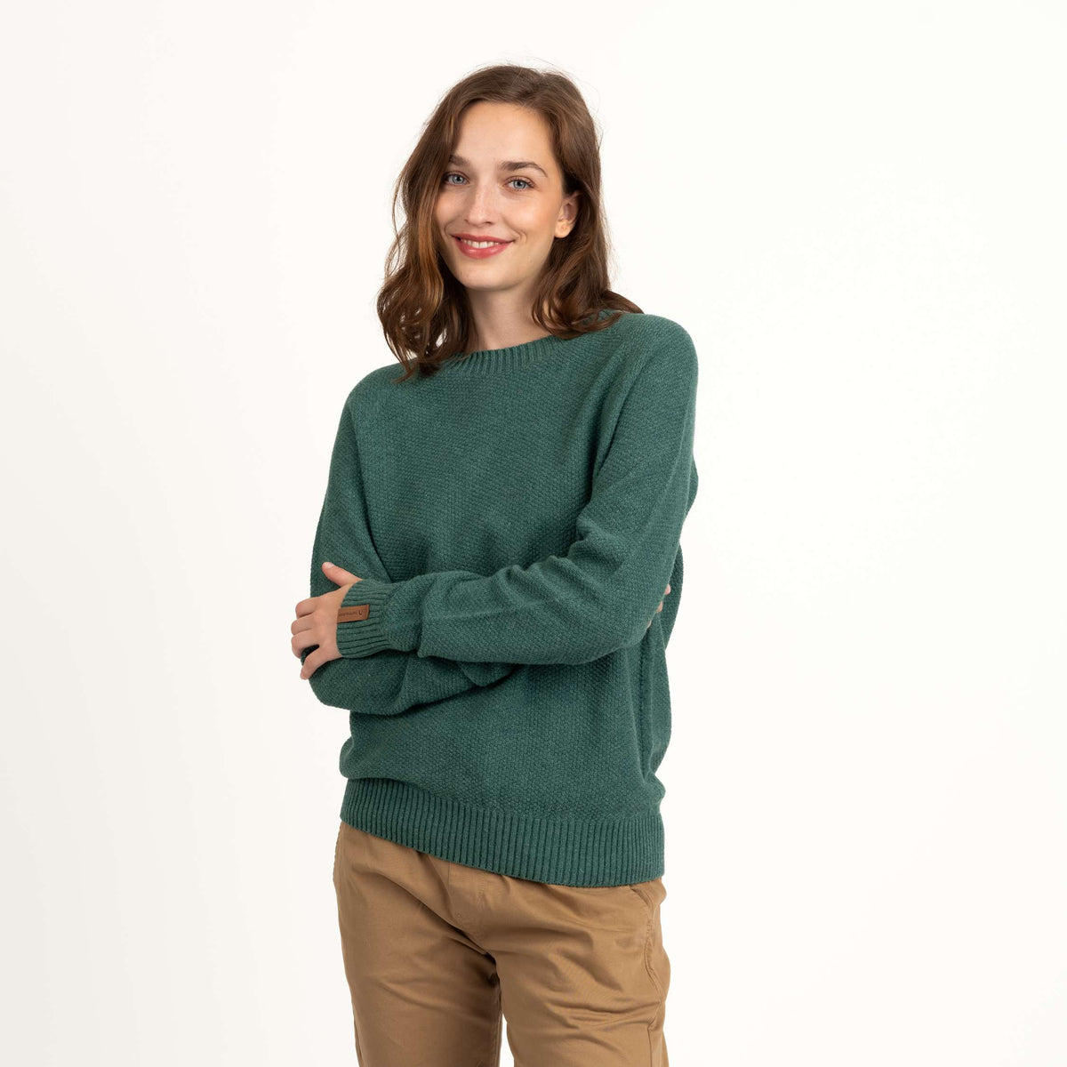 North Outdoor Svetr Kuohu Dámské z merino pleteniny v barvě pistácie, bez mulesingu merino vlna. Vyrobeno ve Finsku. - Modelka měří 175 cm a má velikost S
