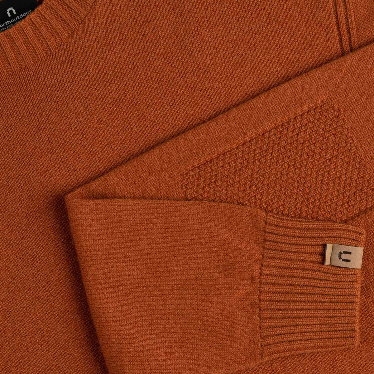 North Outdoor Kuru Herren Merinostrickpullover in der Farbe gebrannte Umbra, Mulesing-frei Merinowolle. Hergestellt in Finnland. - 