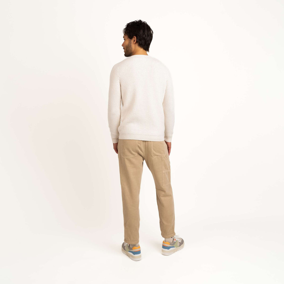 North Outdoor Maglione in maglia di merino Honka da uomo nel colore bianco neve, senza mulesing Lana merino. Prodotto in Finlandia. - Il modello è alto 187 cm e indossa la taglia L