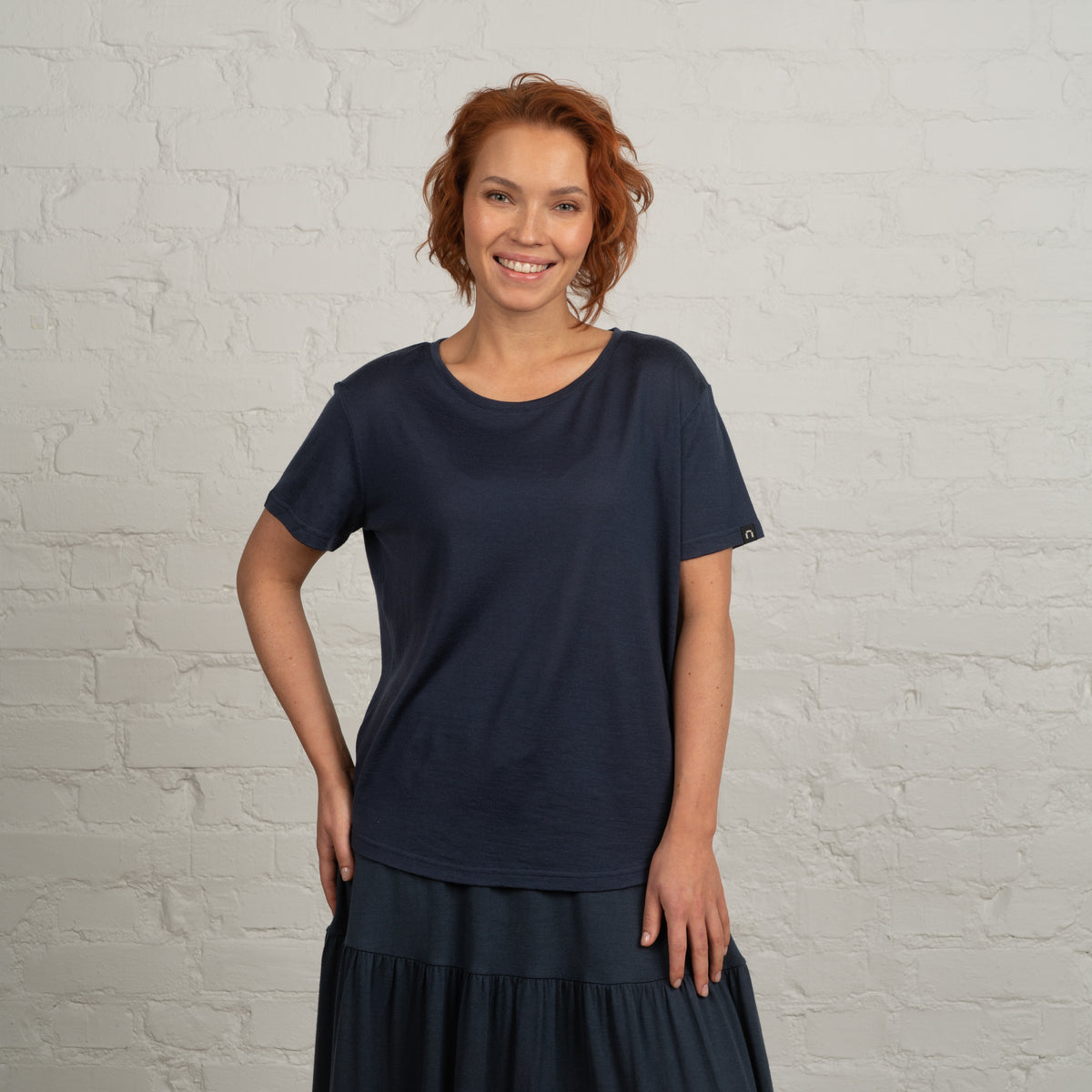 North Outdoor Maglietta in merino Lilia W nel colore blu indaco, mulesing-free Lana merino. Progettata in Finlandia. - The model is 173 cm and wears size S