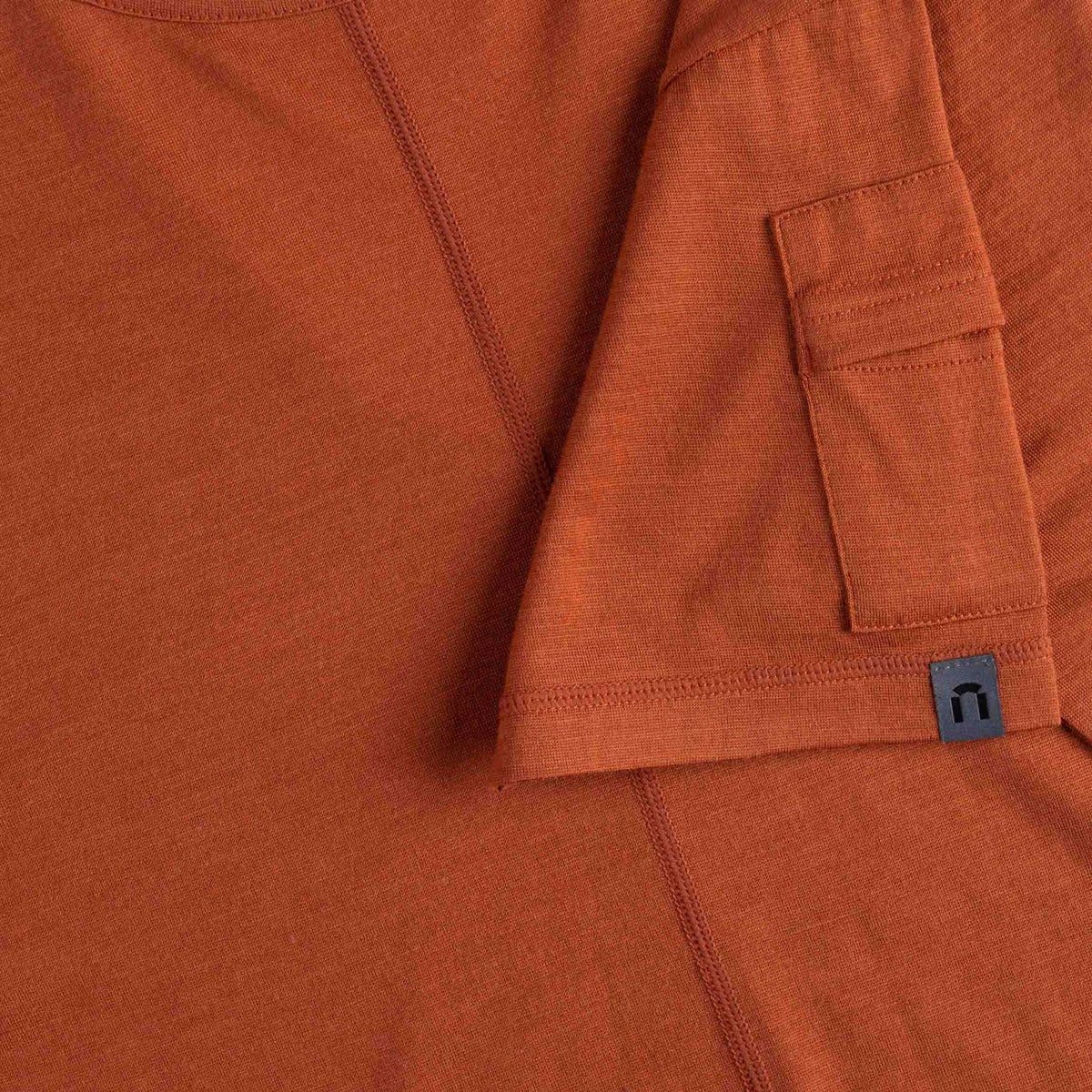North Outdoor Joy merino T-paita W värissä poltettu umbra, mulesing-vapaa merinovilla. Suunniteltu Suomessa. - 