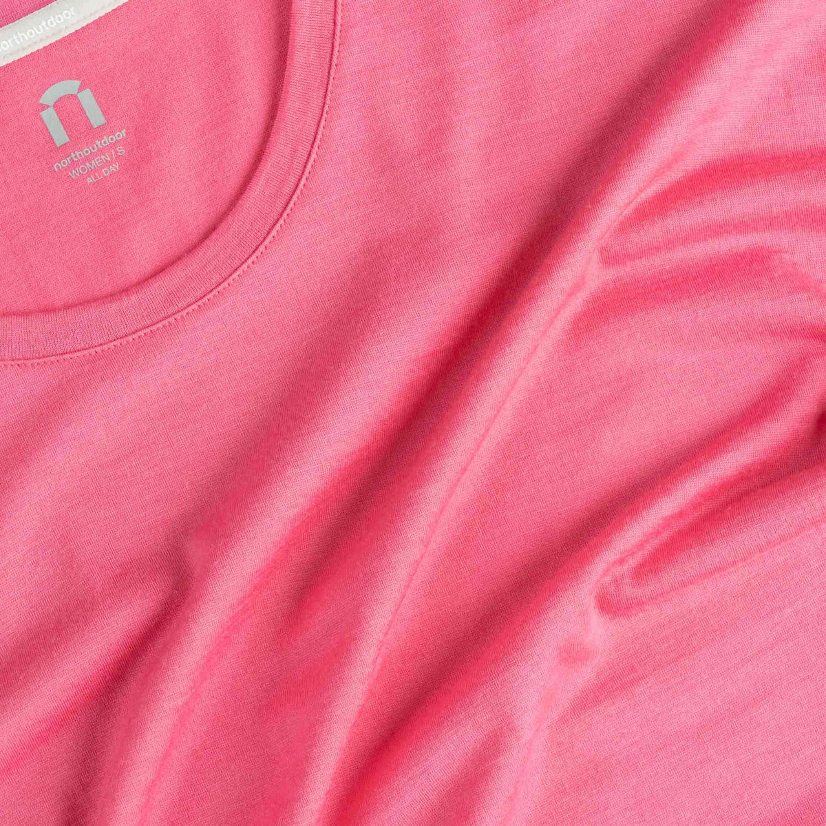 North Outdoor Edit merino-t-shirt för dam i vildros mulesing-fri merinoull. Designad i Finland. - 