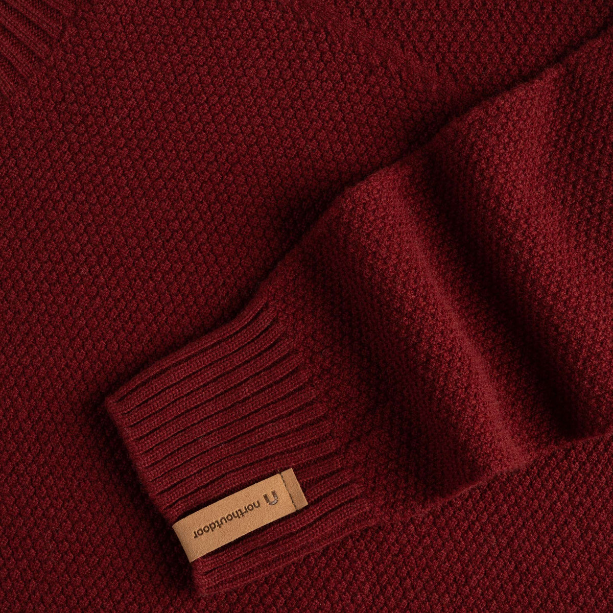 North Outdoor Kuohu Damen Merino-Strickpullover in der Farbe Cranberry, Mulesing-frei Merinowolle. Hergestellt in Finnland. - 