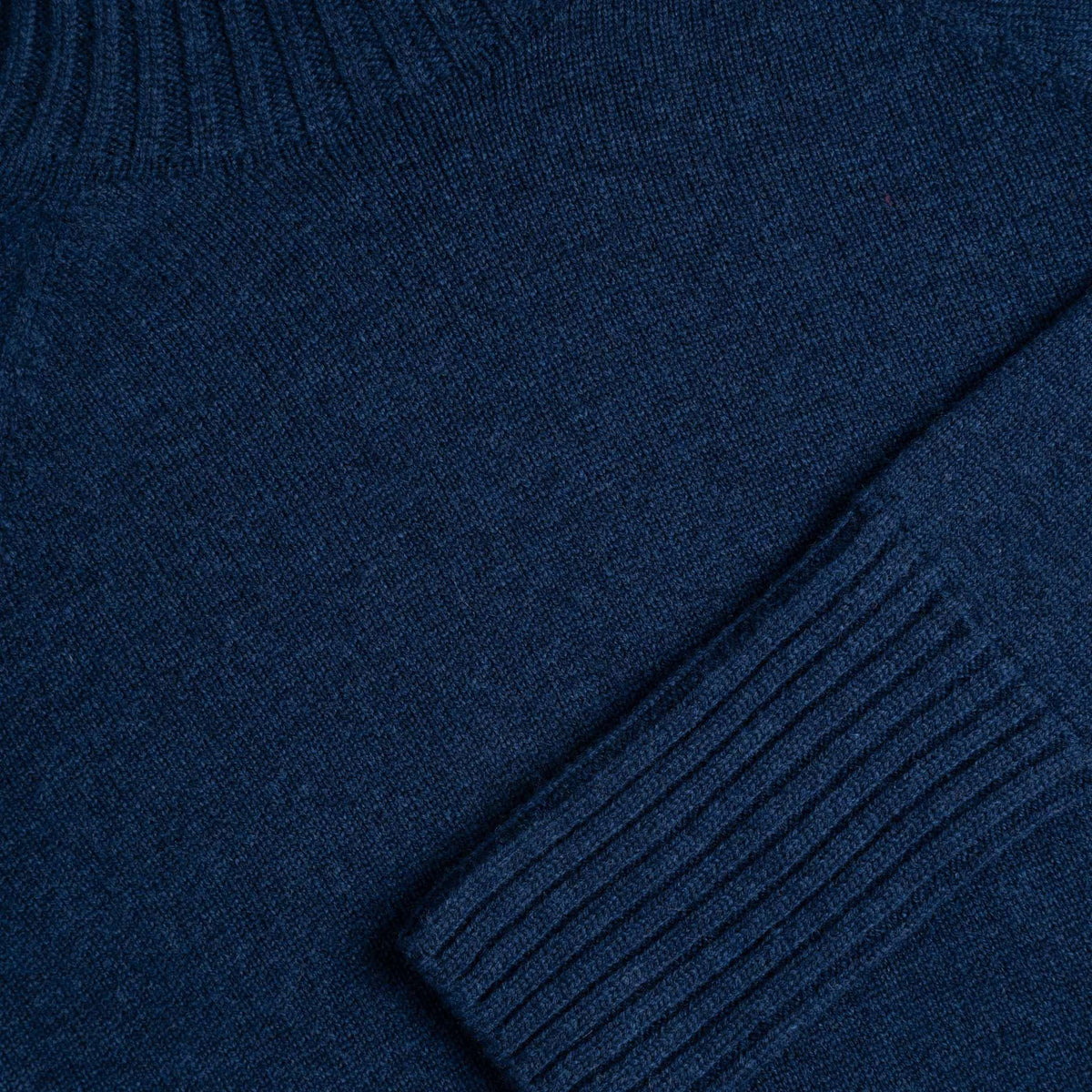 North Outdoor Kuulas Women's merino wool sweater in midnight blue, mulesing-free merino wool. Made in Finland. - 