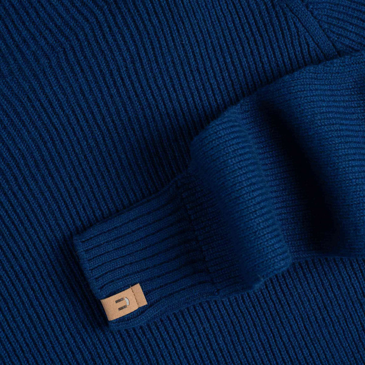 North Outdoor Kieppi femme pull en laine mérinos de couleur bleu profond, sans mulesing Laine mérinos. Fabriqué en Finlande. - 