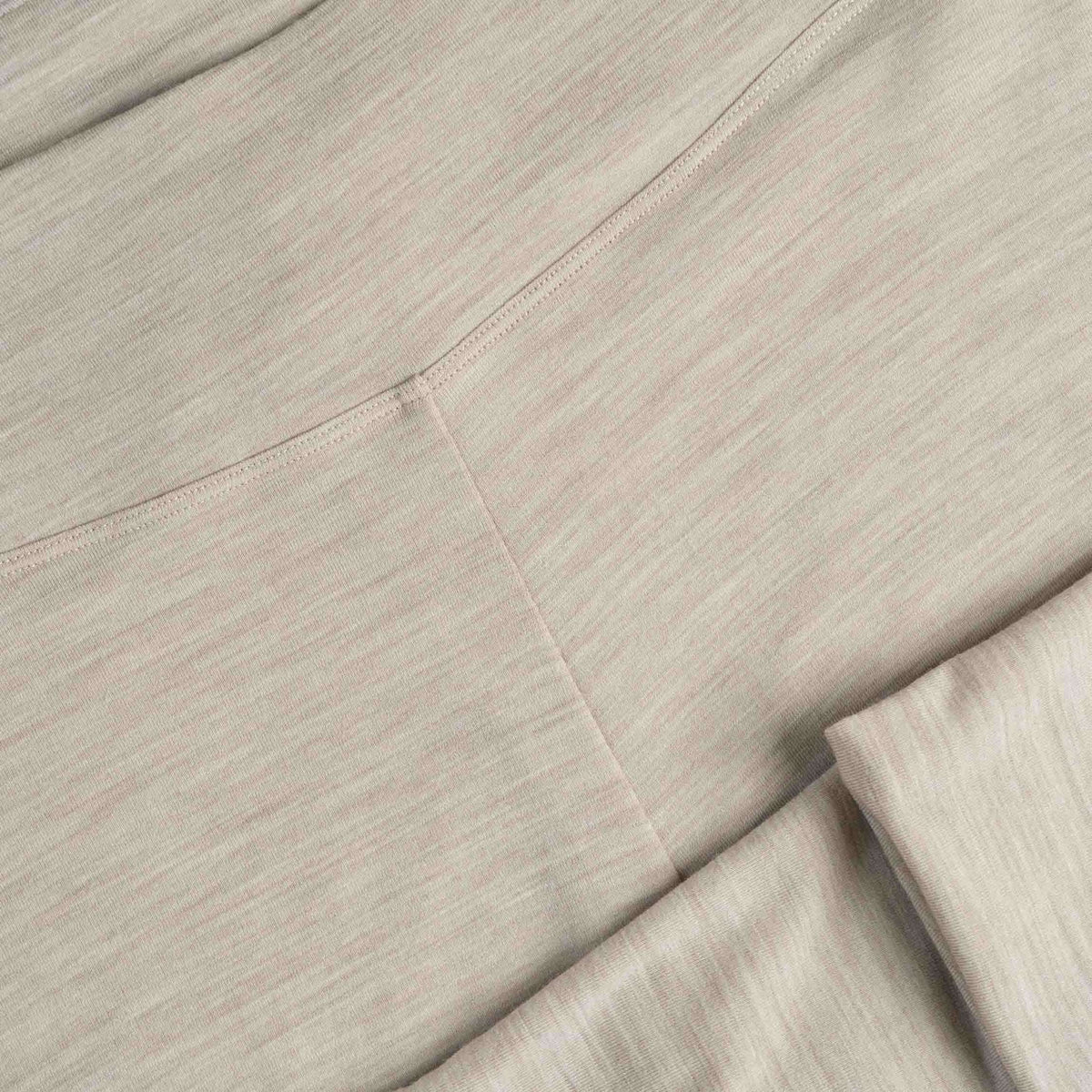 North Outdoor Touch 150 Dames merinobroek voor de basislaag in de kleur champagne, mulesing-vrij merinowol. Ontworpen in Finland. Perfect voor technische laagjeskleding. - 