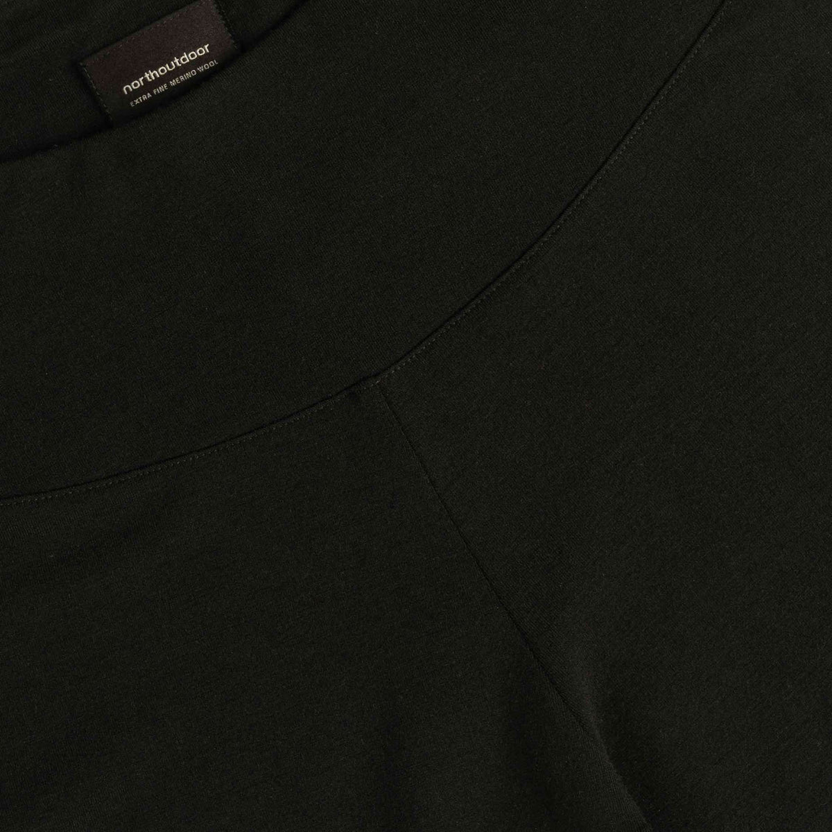 North Outdoor Ariel merinoleggingsit W värissä musta, mulesing-vapaa merinovilla. Suunniteltu Suomessa. - 