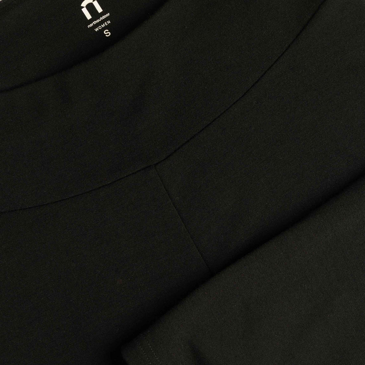 North Outdoor Pantaloncini biker Zoe merino W nel colore Nero, senza mulesing Lana merino. Progettati in Finlandia. - 