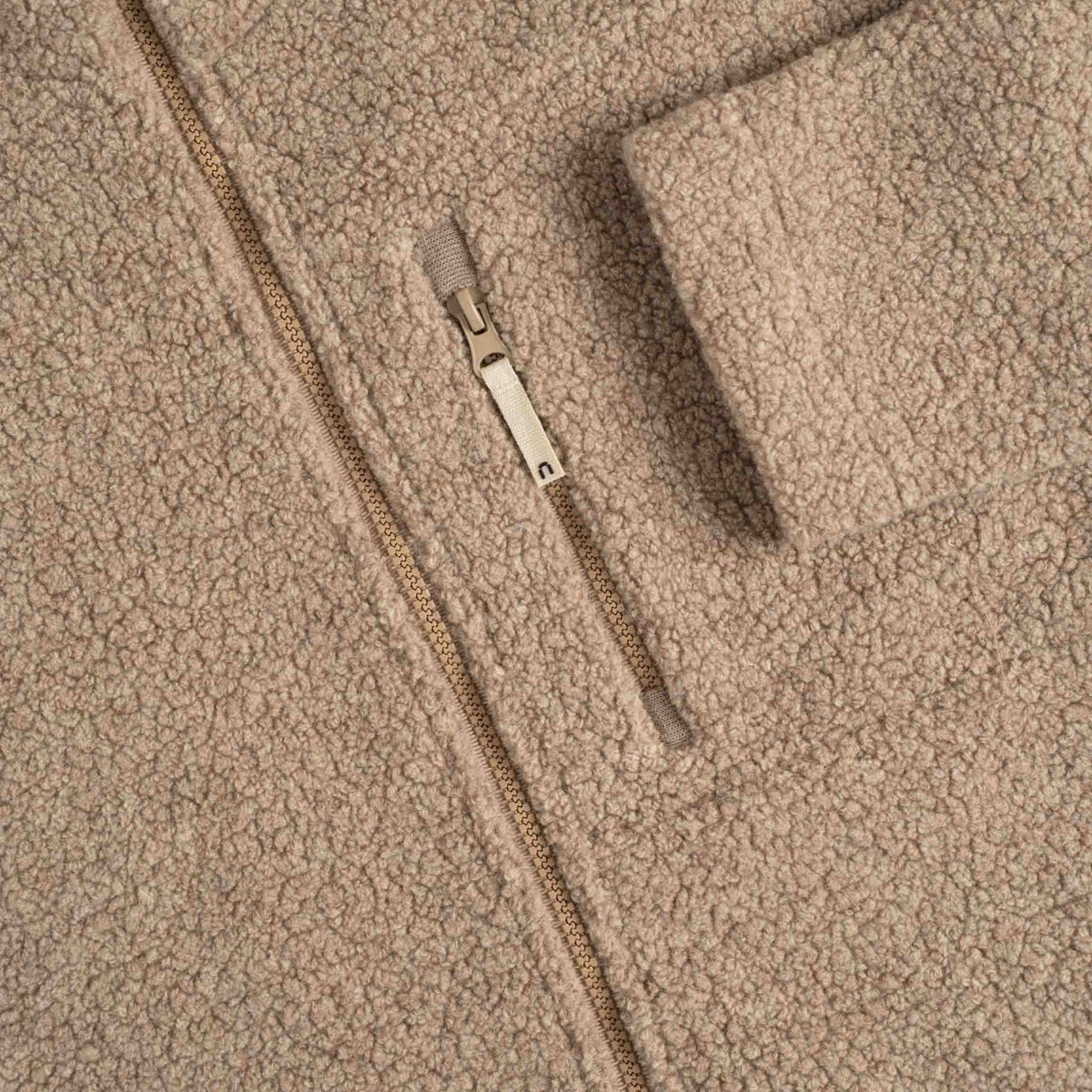 North Outdoor Veste en laine polaire Zelda pour femme, couleur latte. Conçue en Finlande. -