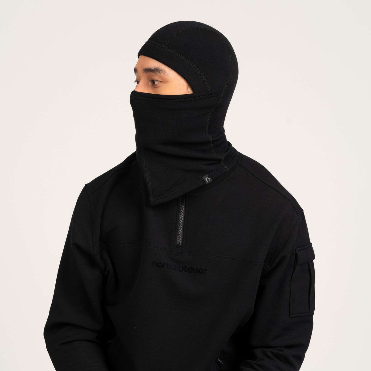 North Outdoor Arctic 250 merino kypärähuppu värissä musta, mulesing-vapaa merinovilla. Suunniteltu Suomessa. - 